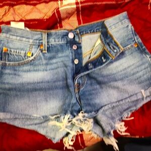 Levi 4 button Jean Shorts nice fit and blue denim in Color